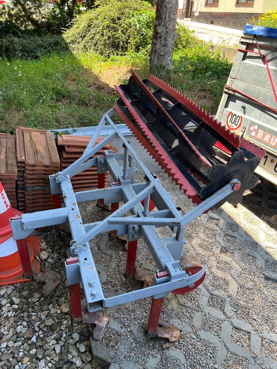 Podmítač radličkový s rovnáním válcem - 2