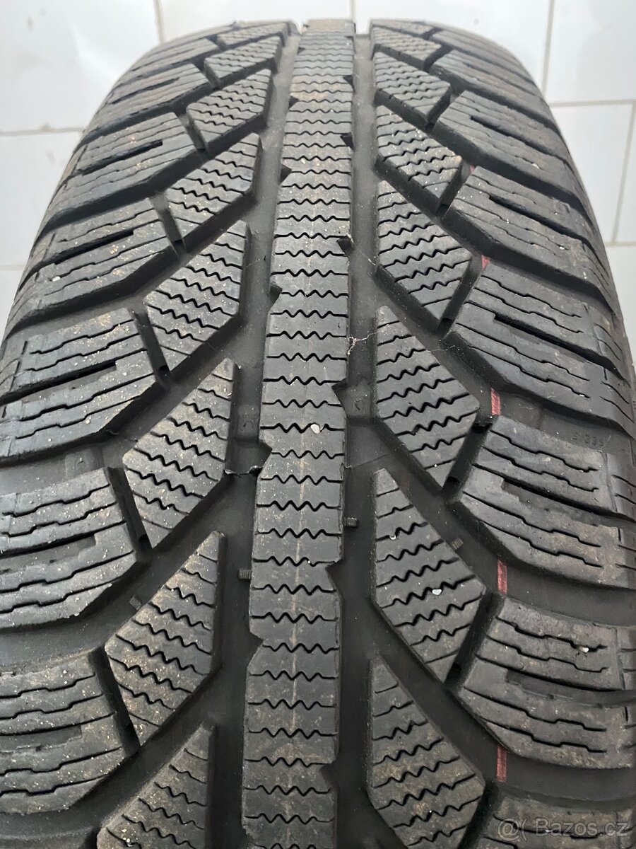 215/65 R17 99H Semperit zimné - 2