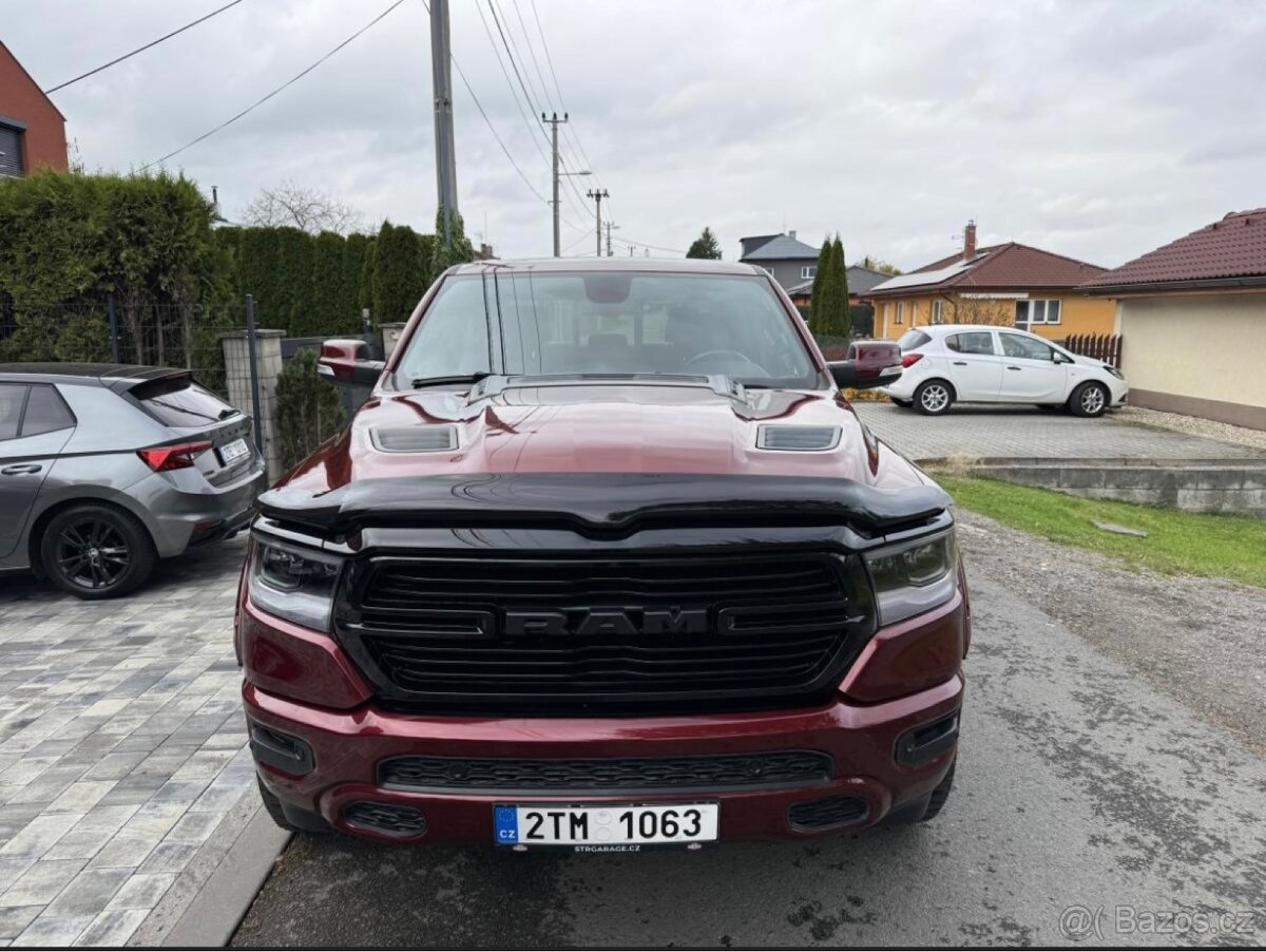Půjčovna Dodge RAM 1500 HEMI