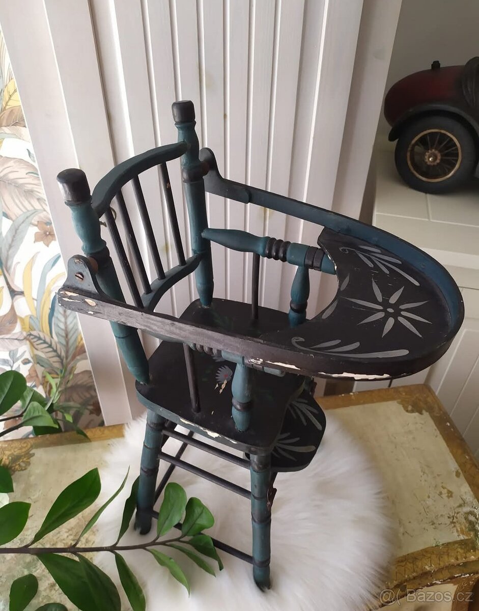 Dřevěná židlička pro penenky - 2