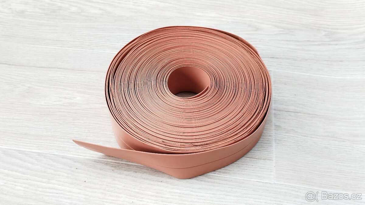 PVC lišta soklová - hnědavá - 2