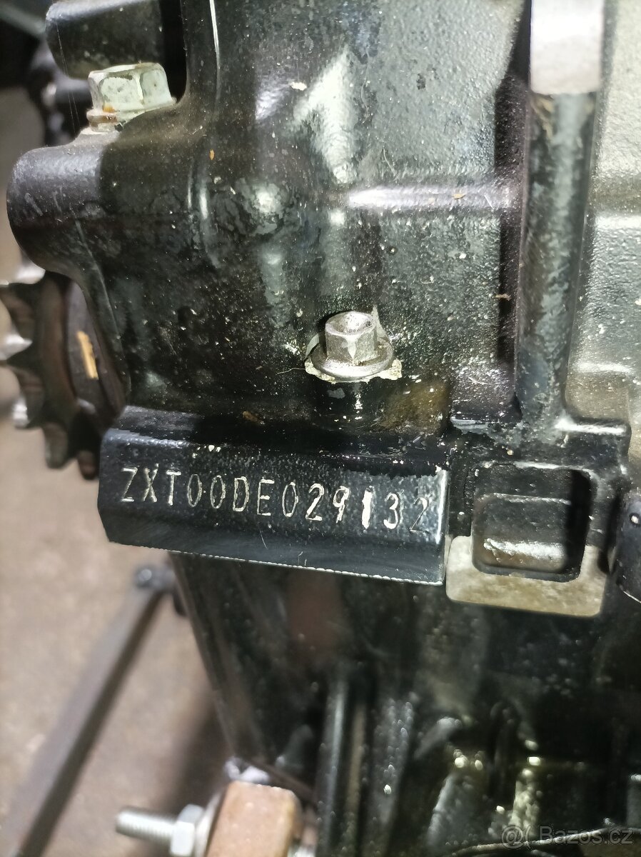 Motor Kawasaki ZX10R - 2