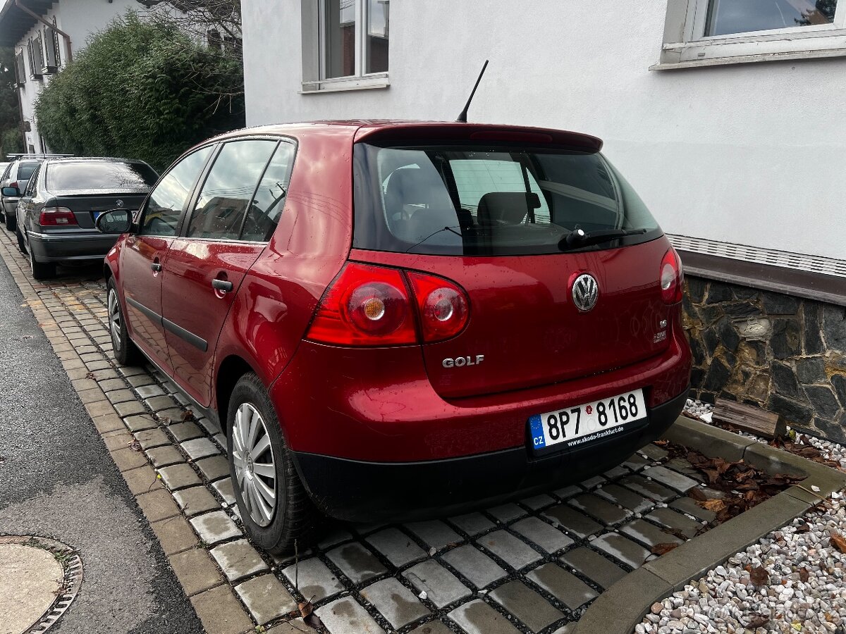 Volkswagen golf 5 1.6mpi - 2