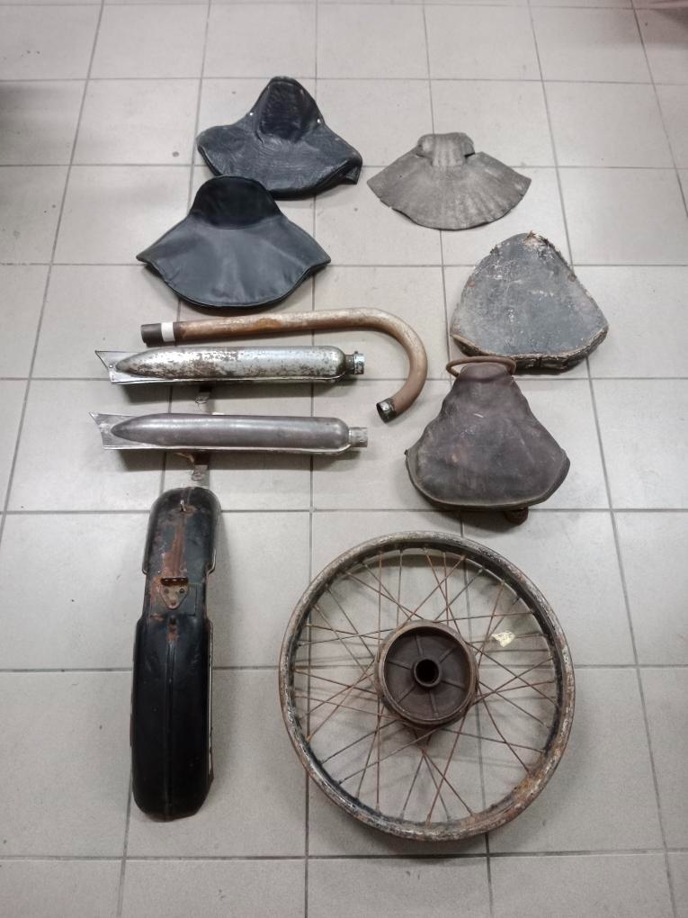 ČZ předválečná 250, 175 .. - 2