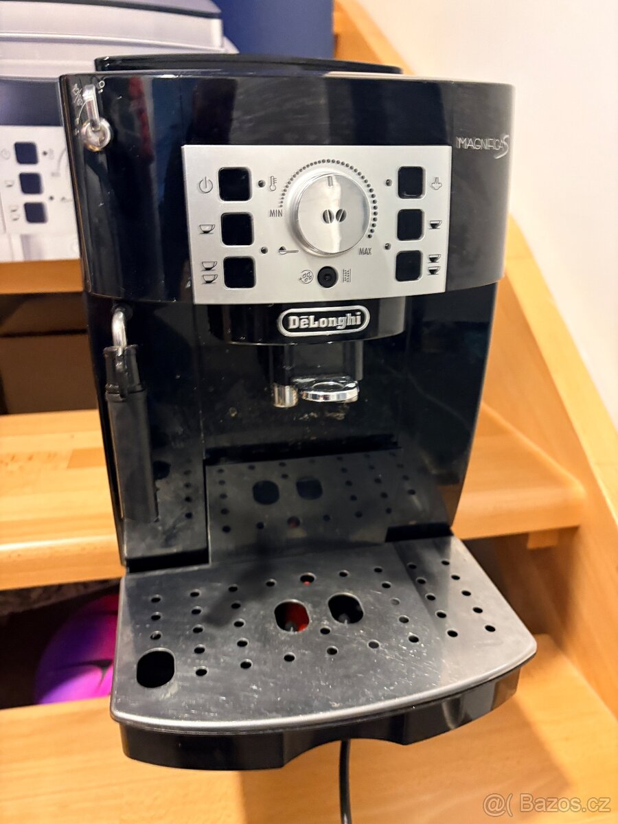 Kávovar DeLonghi Magnifica S 20.110 B - 2