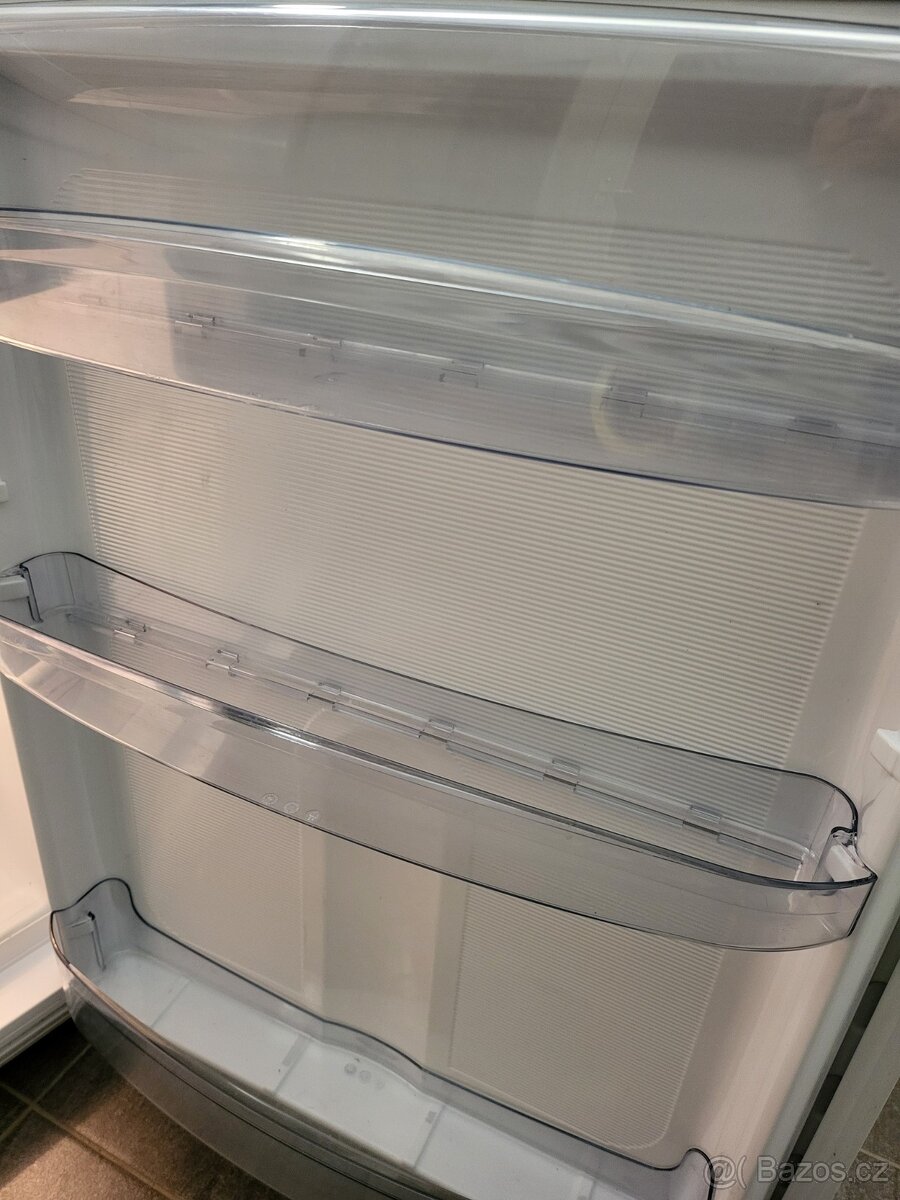 Lednička Gorenje, široká, prostorná - 2