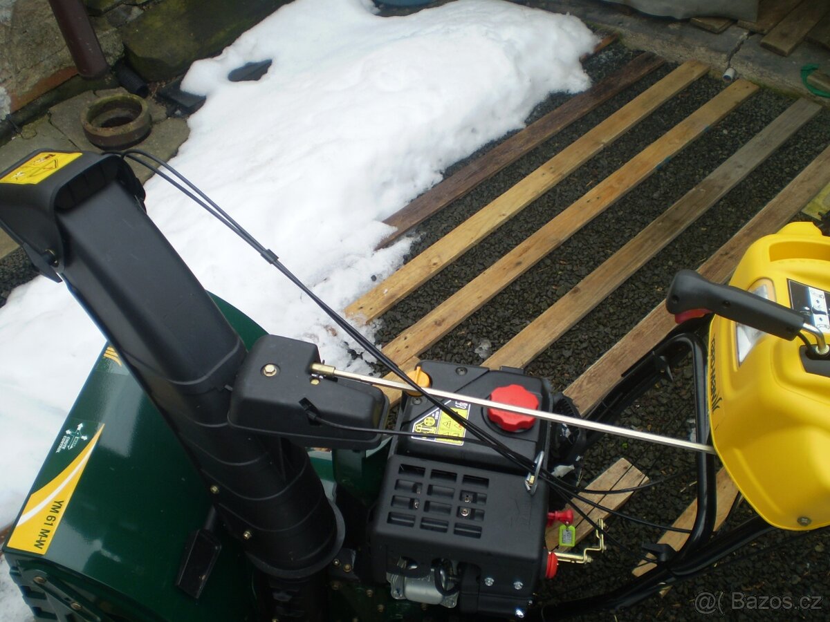 sněžná fréza Yard-Man - 2