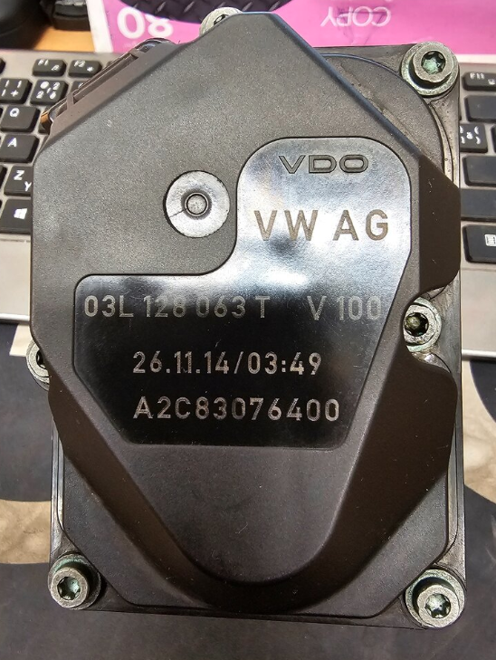 Škrtící klapka 03L128063T - 2