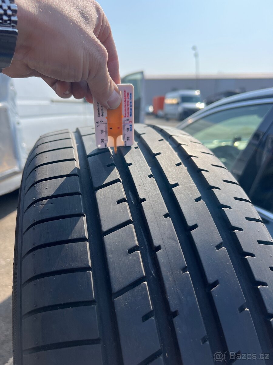 225/55R19 - 2