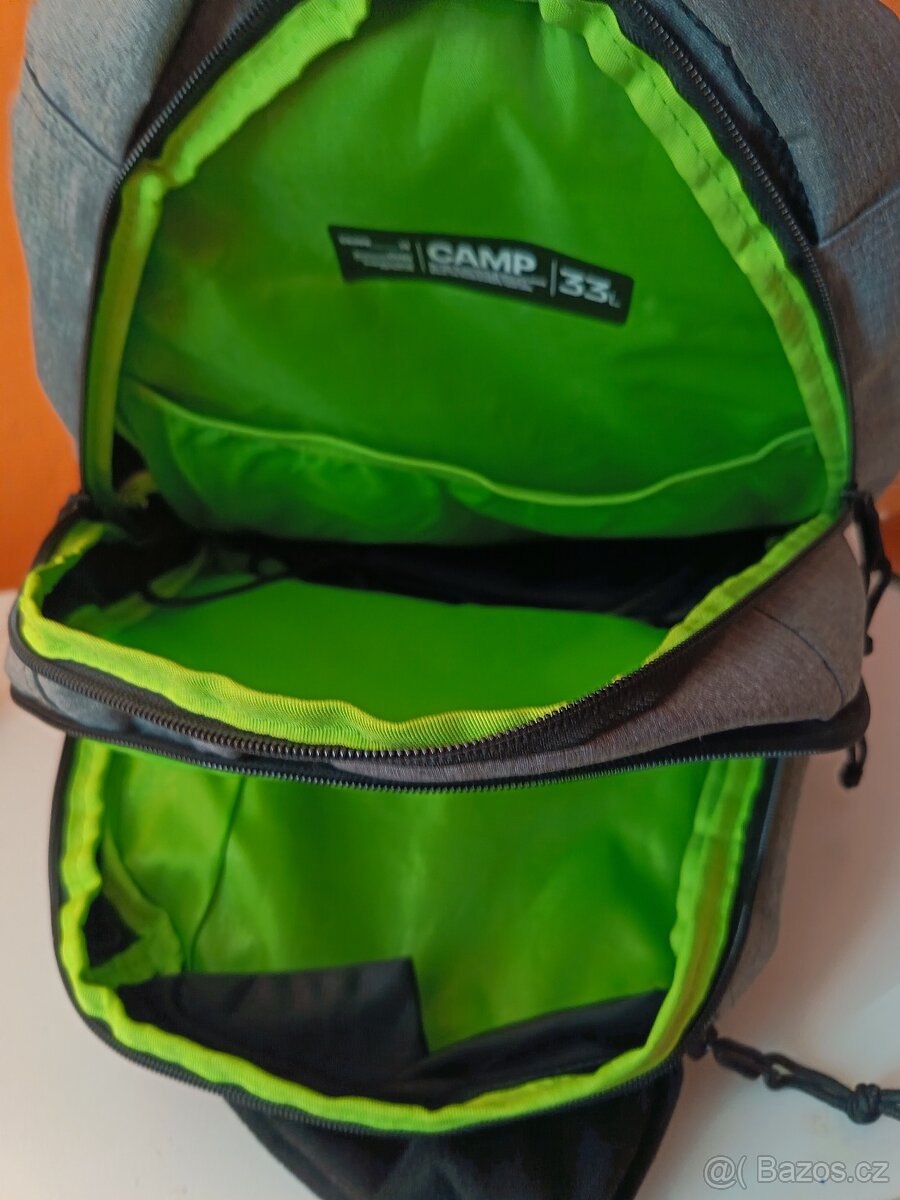 Šedý sportovní batoh - 2