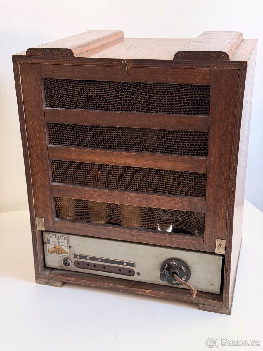 Retro rádio Iron 407 - 2