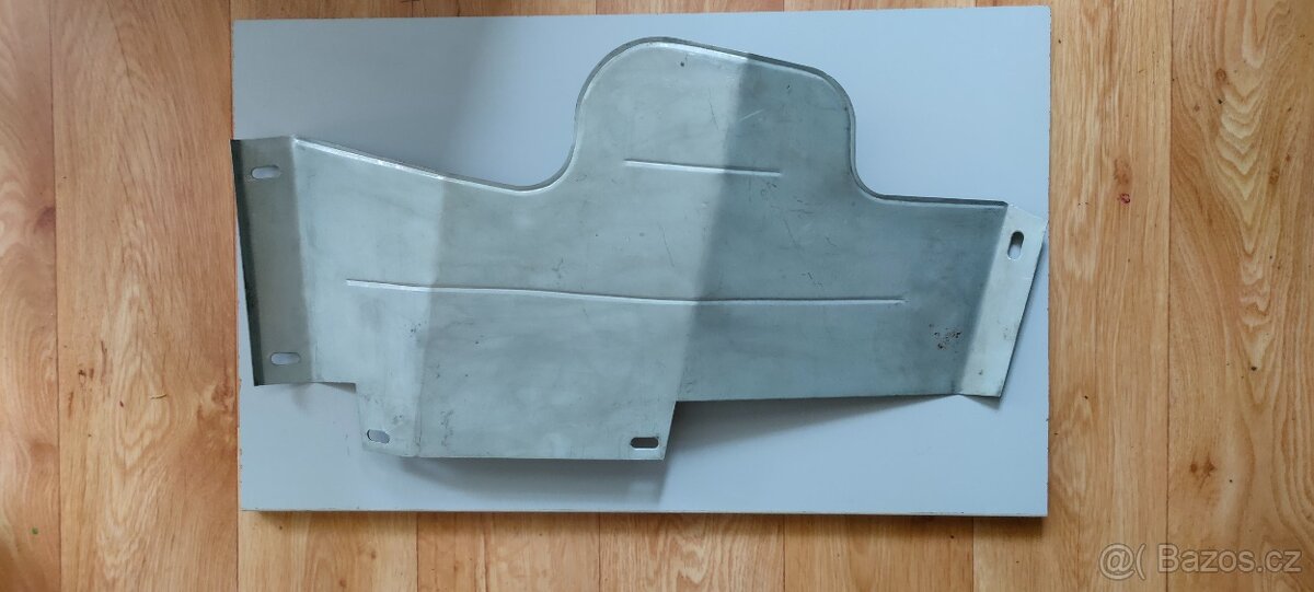 Plech pod motor-levý Škoda 105/120/130 - 2