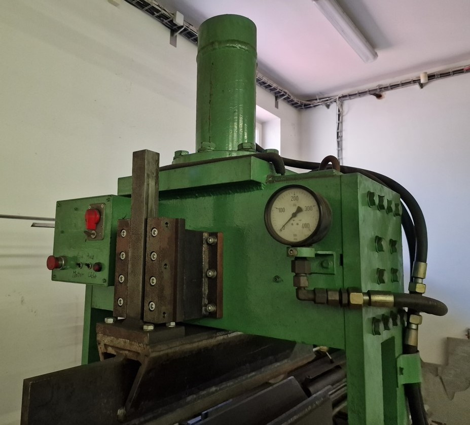 Hydraulický lis - 2