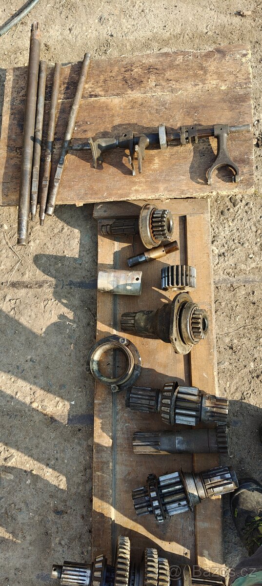 Díly Zetor super 50 - 2