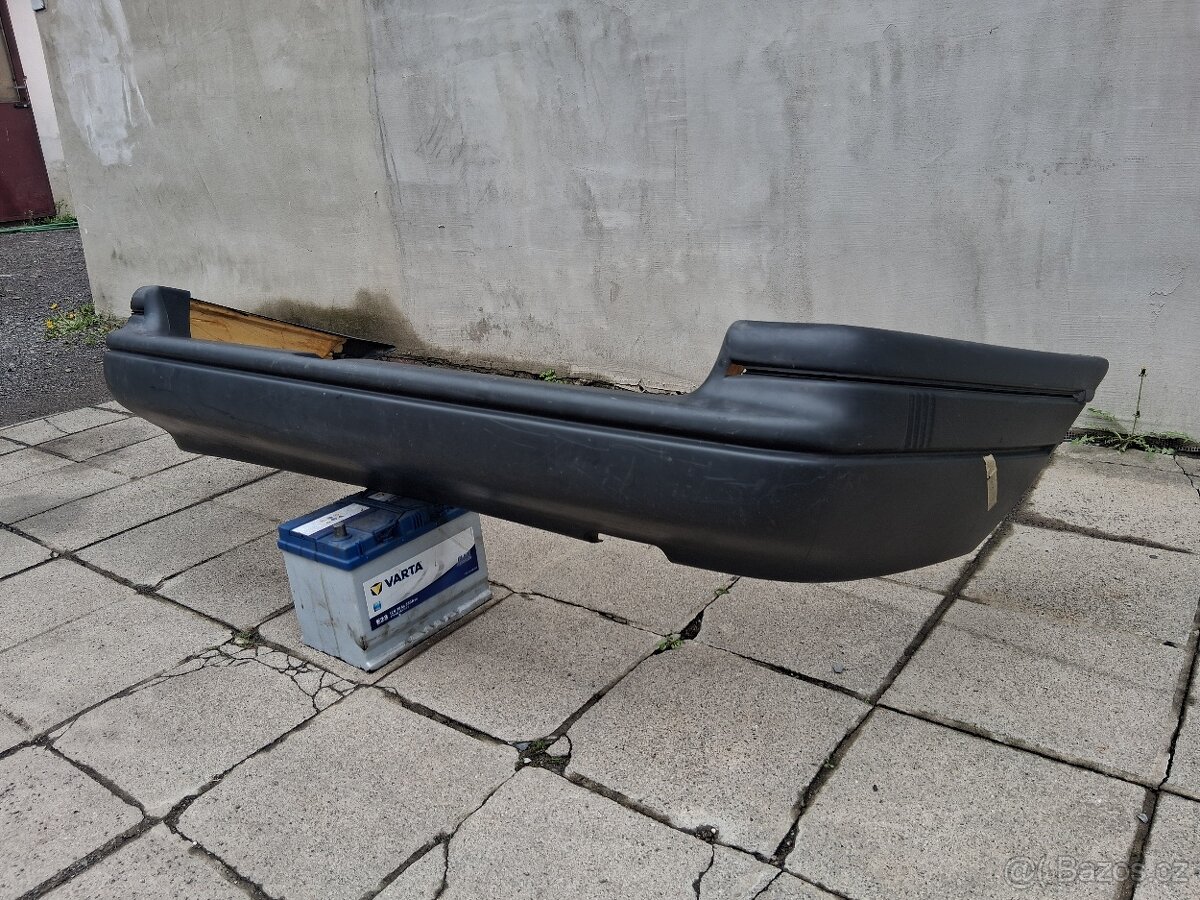 Ford Escort com. zadní nárazník - 2