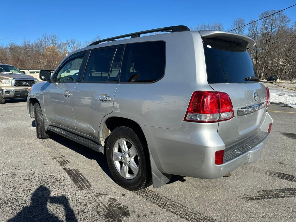 2011 TOYOTA LAND CRUISER 5.7V8