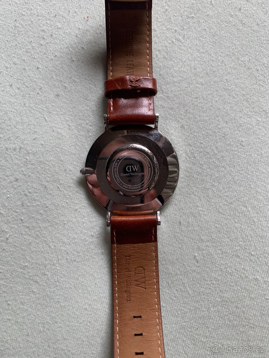 Elegantní náramkové hodinky Daniel Wellington - 2