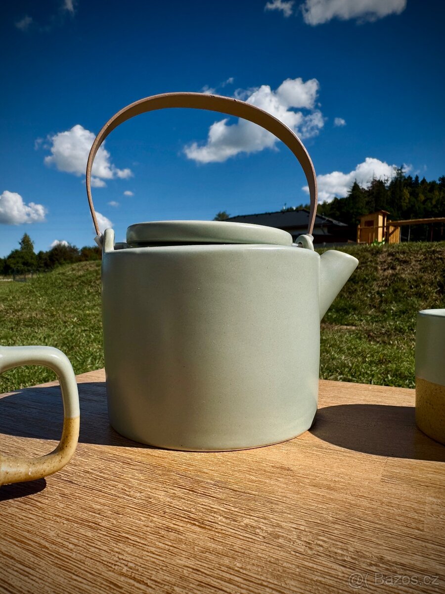 Moderní keramická čajová souprava – konvice a 2 hrnky - 2