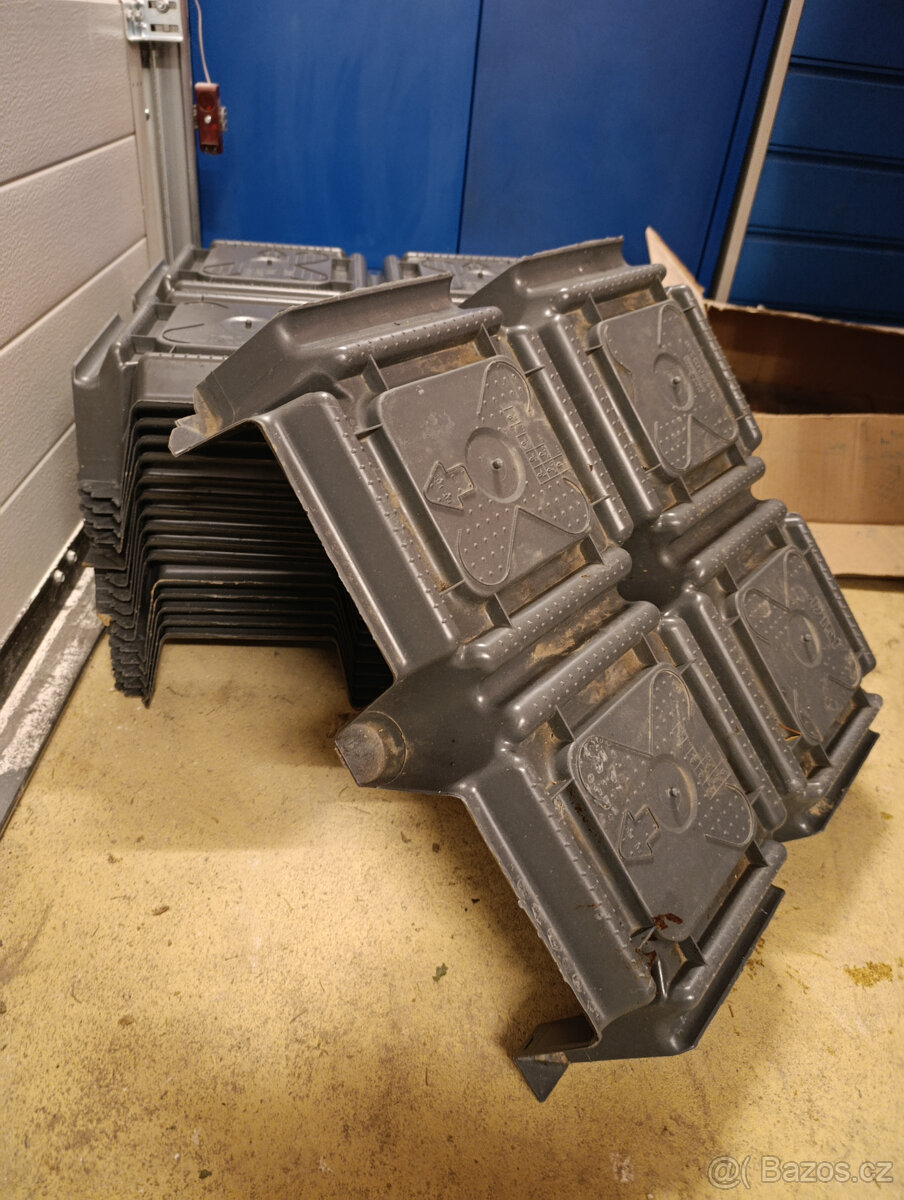 Iglu, ztracene bedneni, vetrana podlaha - 2