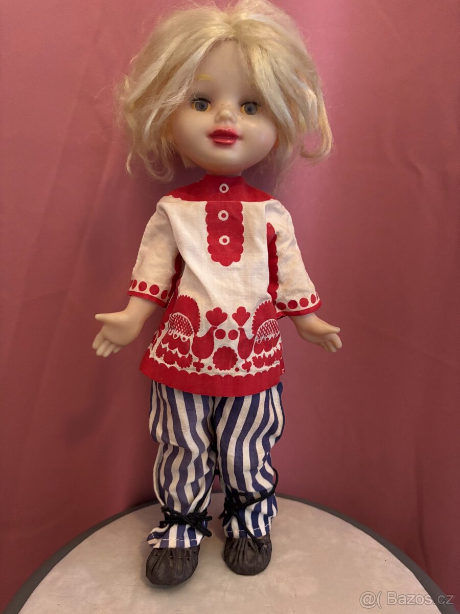 Stará retro sběratelská panenka, kroj - 2