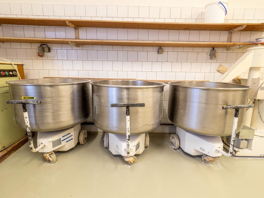 Průmyslový spirálový hnětač těsta - 2