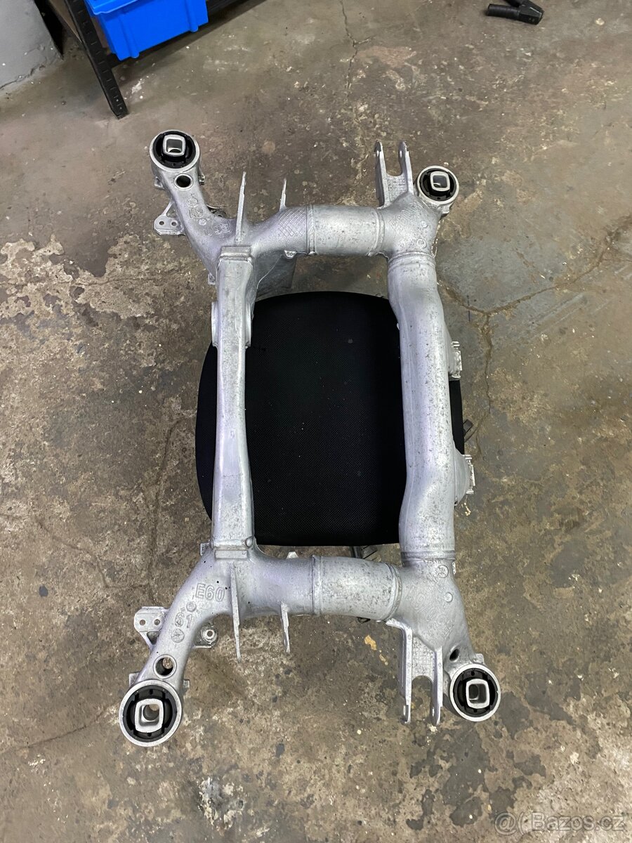 BMW e60/e61 nápravnice - 2