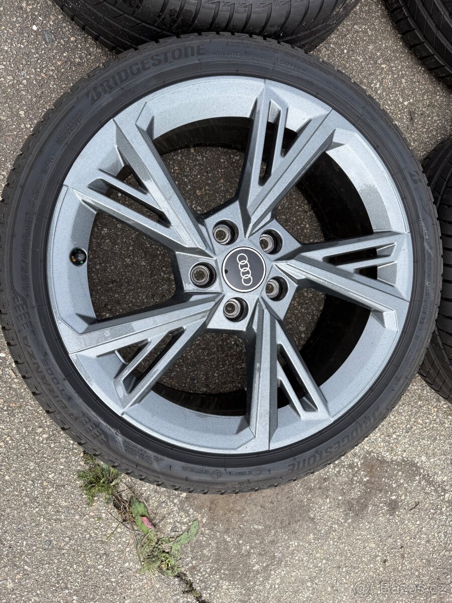 Alusadu Or. Audi A3 5x112 r18 letní pneu 225/40 r18 - 2