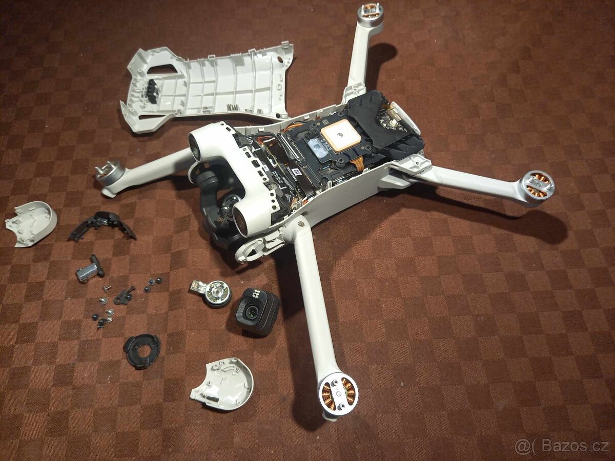 Dron DJI Mini 3 PRO + SERVIS DRONŮ, REPASE BATERIÍ - 2