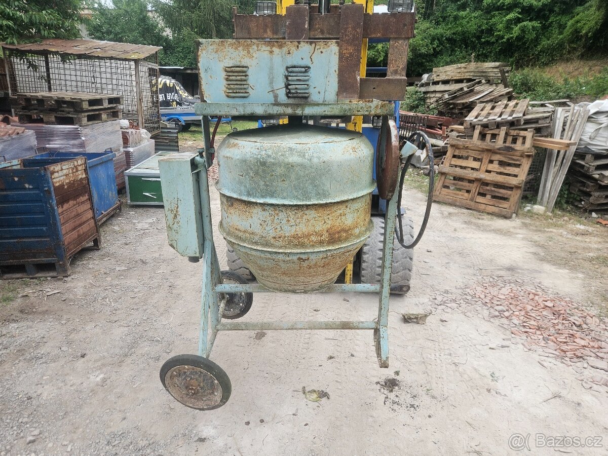 Stavební míchačka - 2