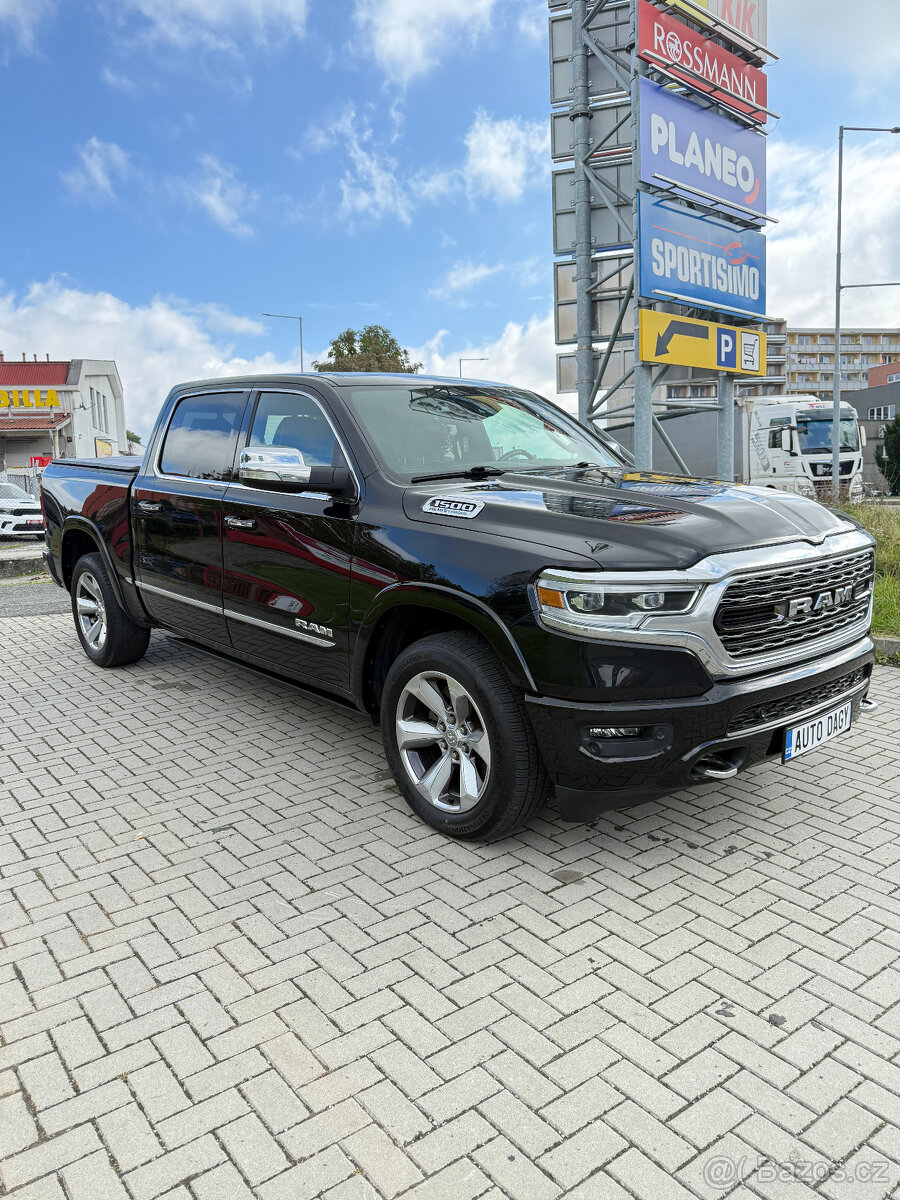 Dodge RAM 1500 LIMITED 5.7 V8 HEMI eTorque--2021--VZDUCH-- - 2