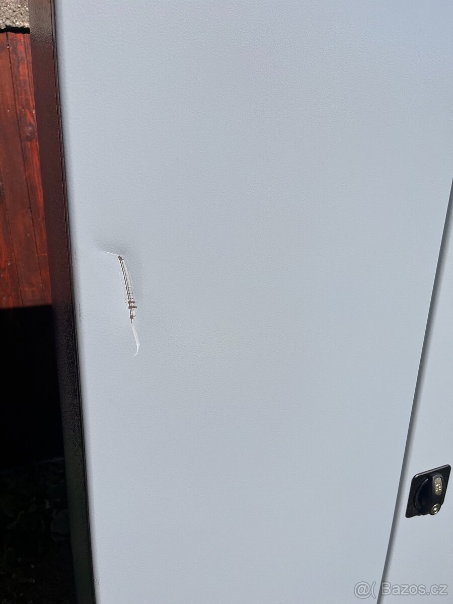 Skříň na kapaliny - 2