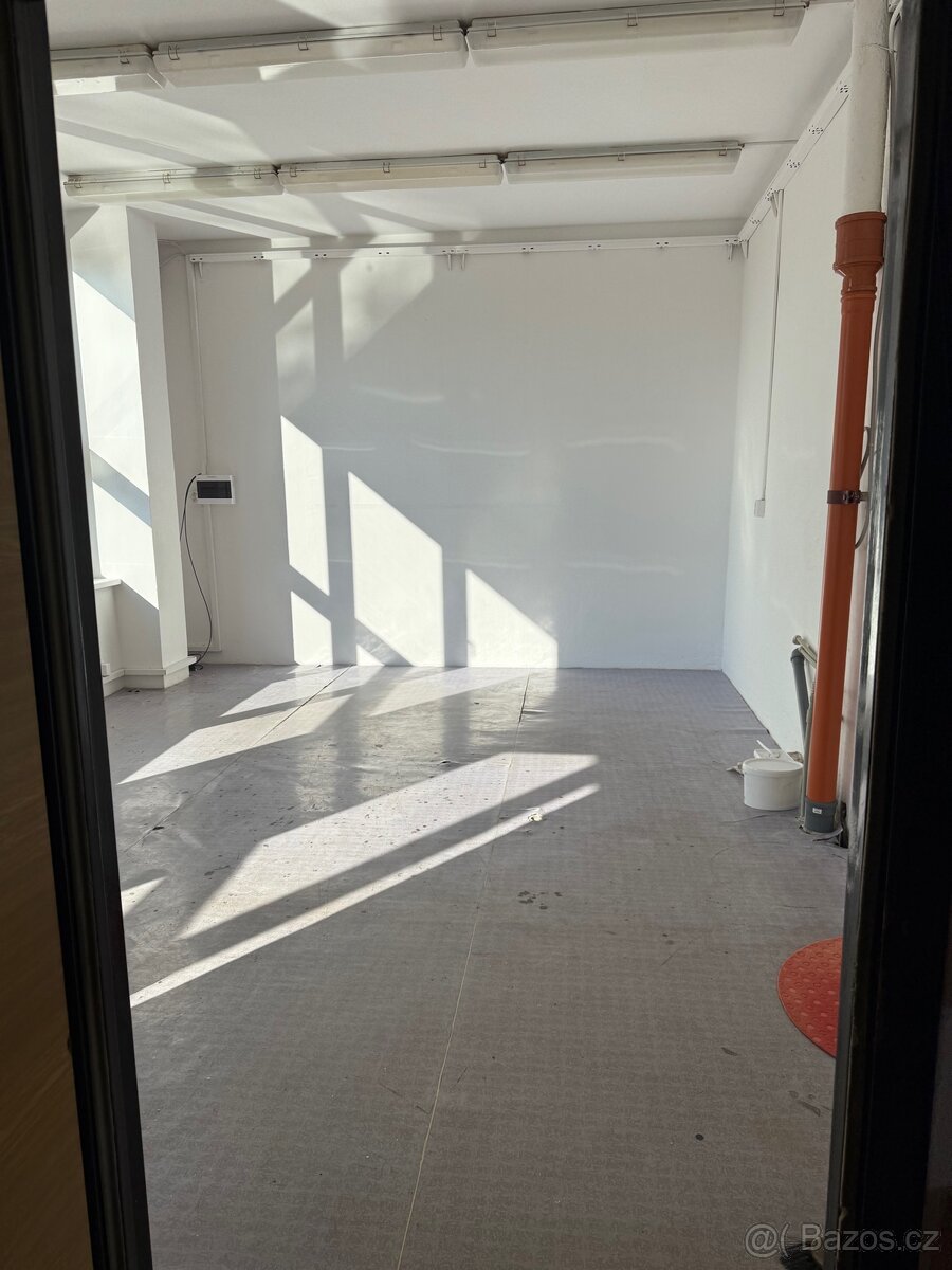 Kancelářské prostory k pronájmu - 2