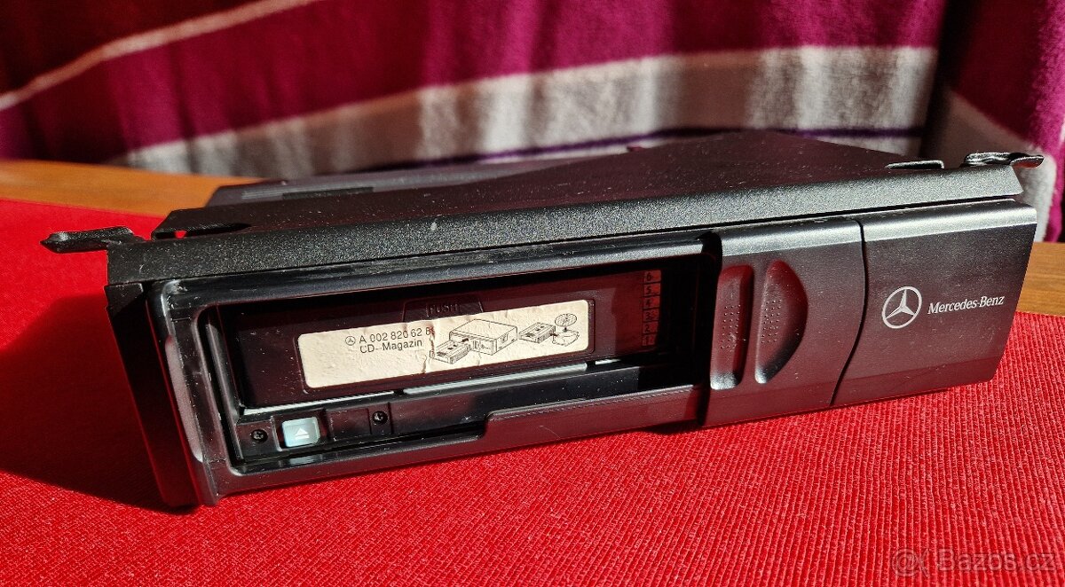CD měnič Mercedes Benz C r.v. 2001 - 2