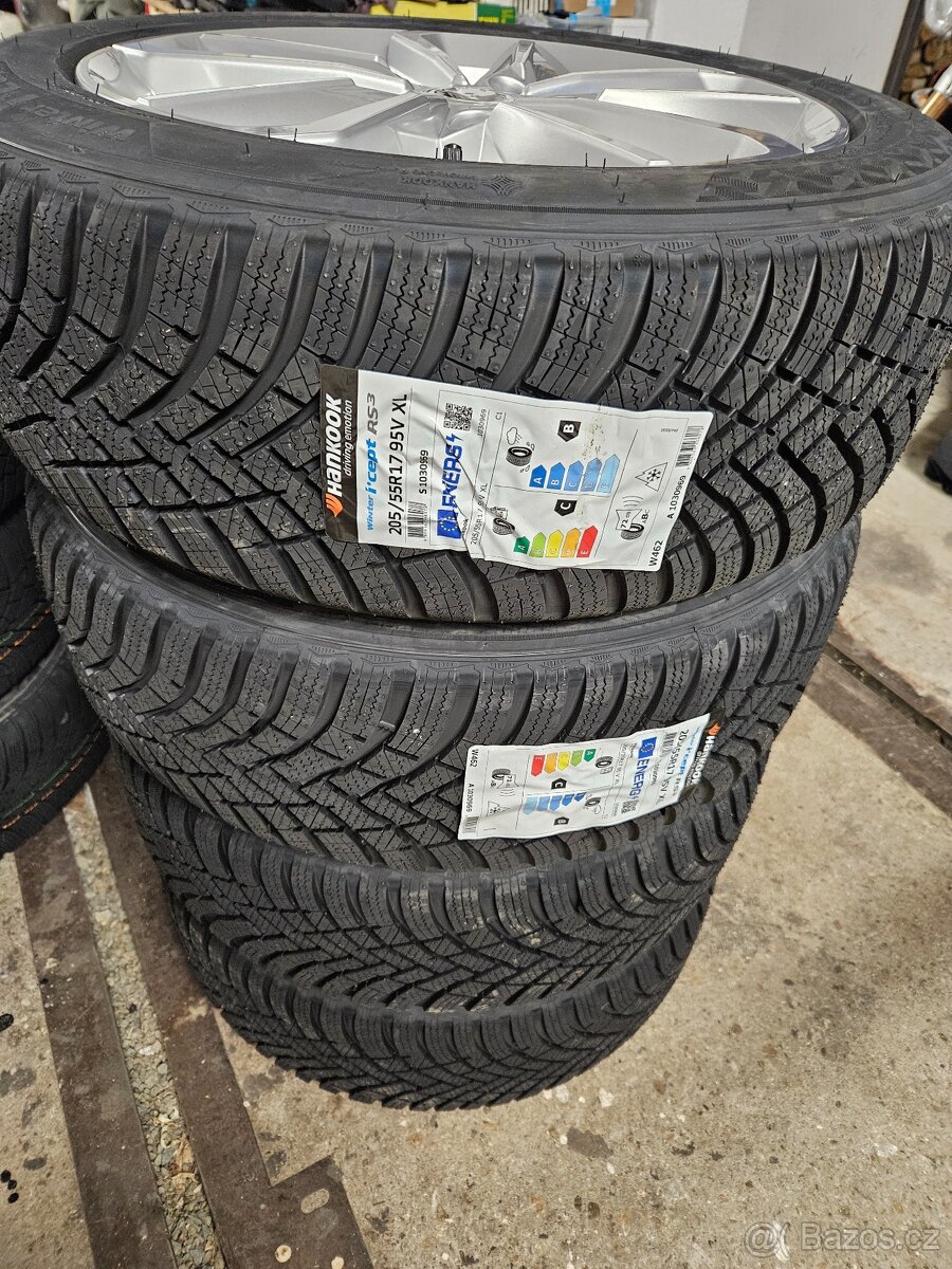 Nová originál zimní sada kol Škoda Scala Kamiq 195/60 r16 - 2