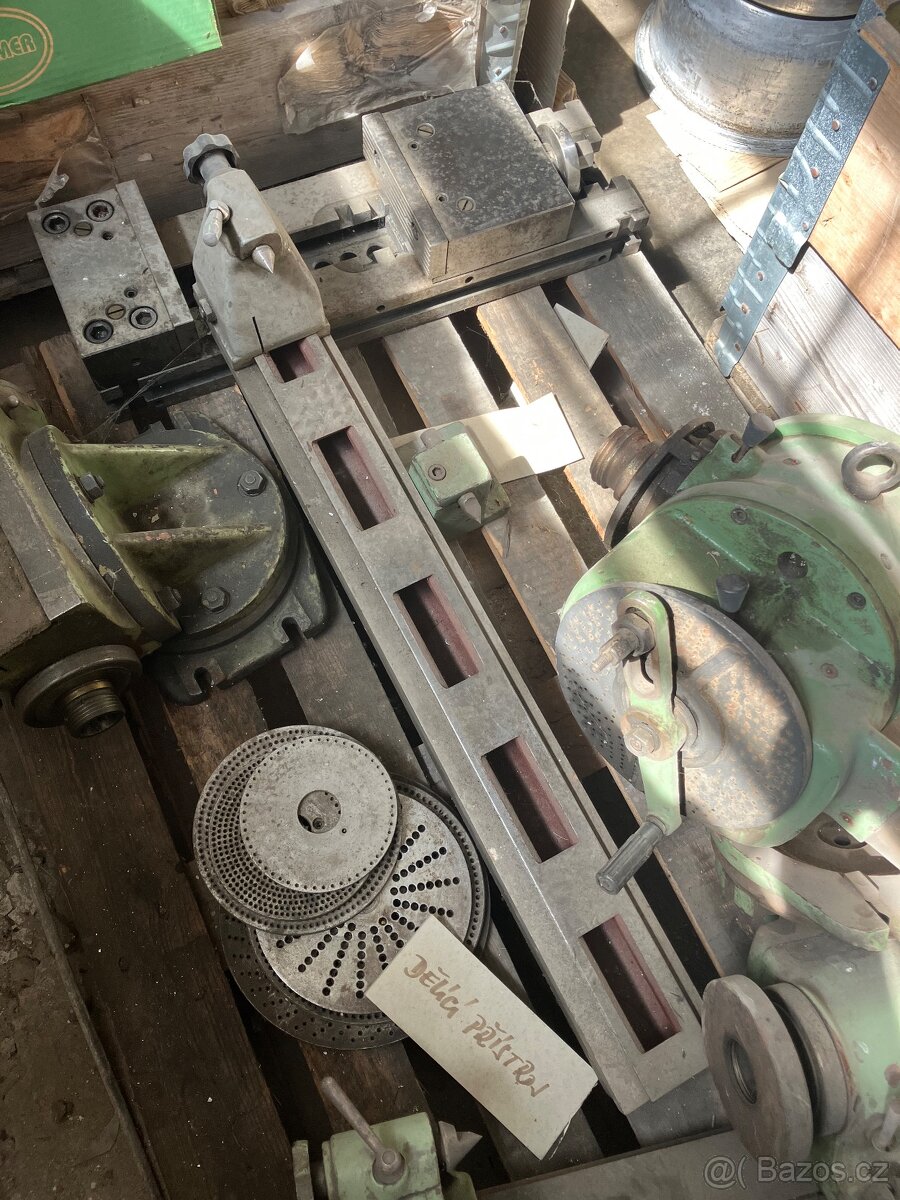 TOS FN40 - dělící přístroj - 2