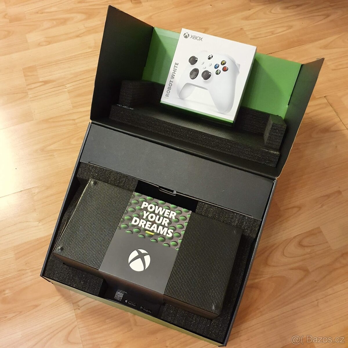 Xbox Series X - TOP stav + originál balení, ovladače a hry - 2