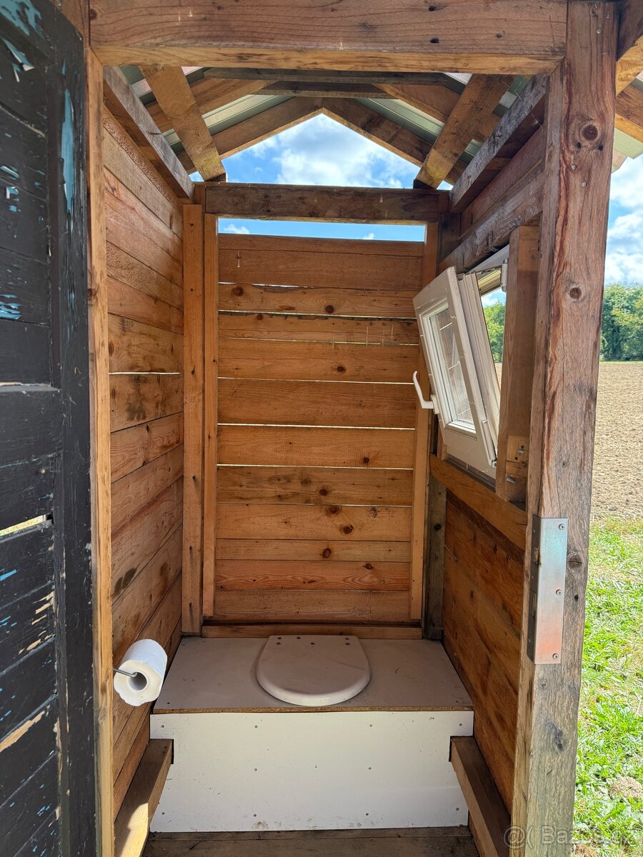 Suché WC kadibudka - 2