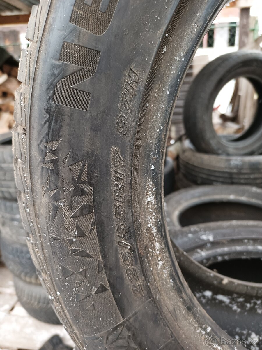 225 55 17 zimní 97h - 2