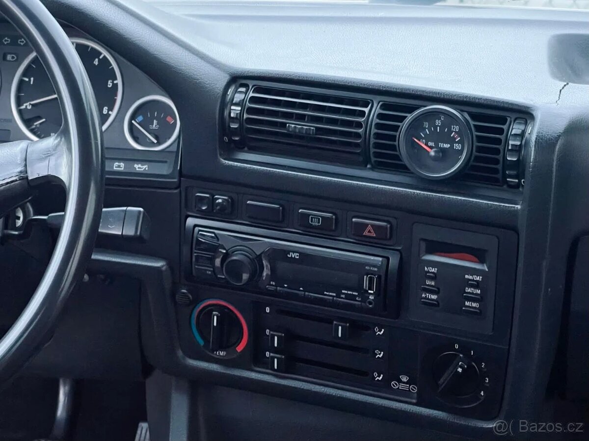 BMW E30 - Držák budíku - 2