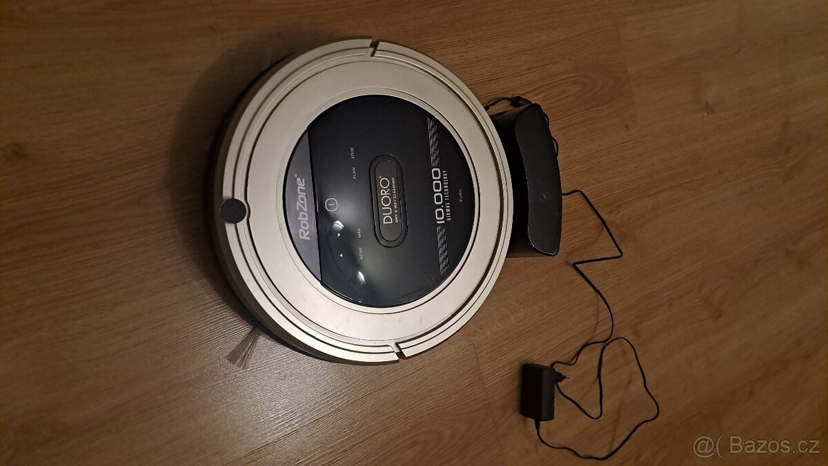Roboticky vysavač Robzone - 2