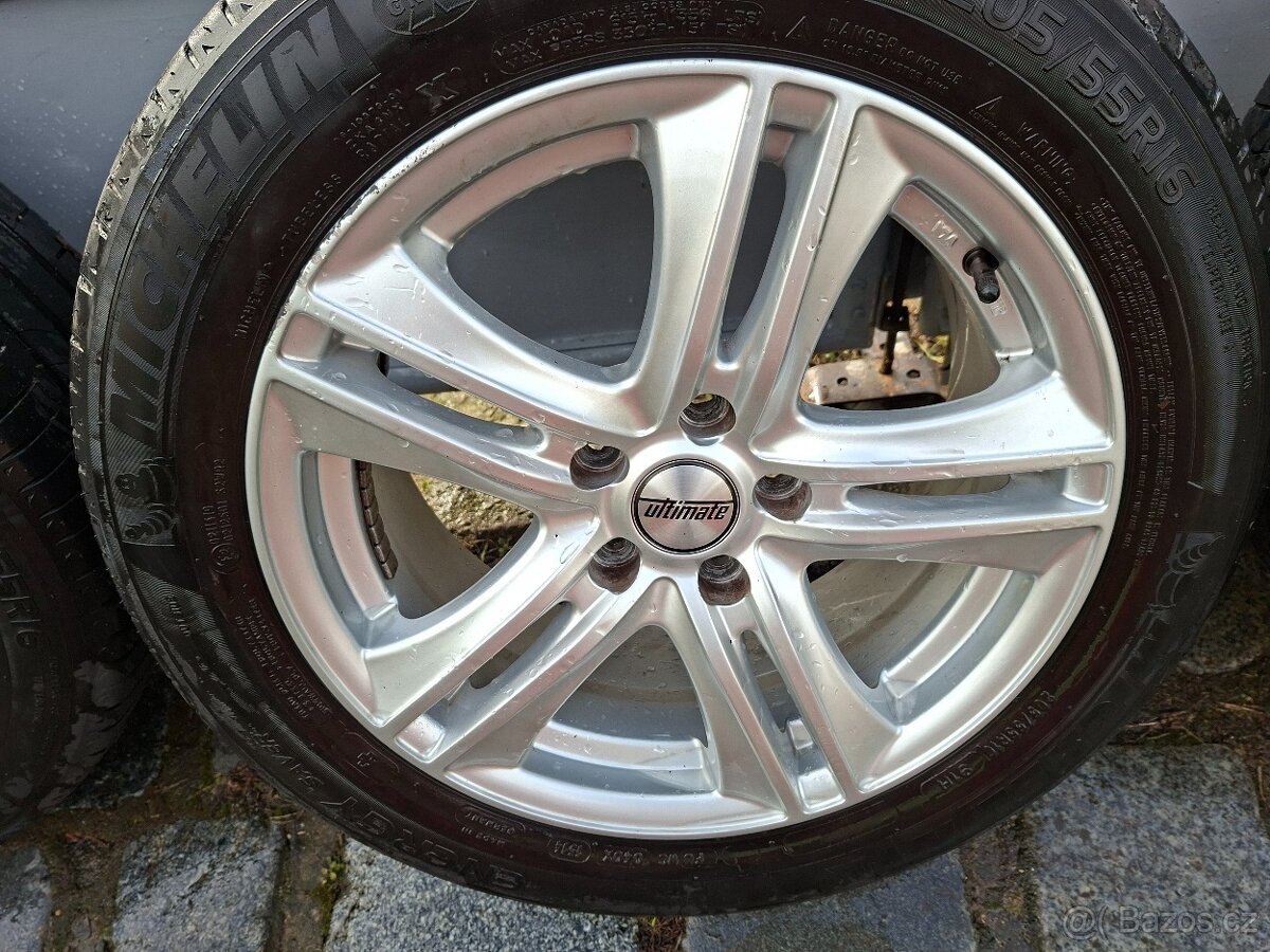 Pneu 205/56 R 16 - 2