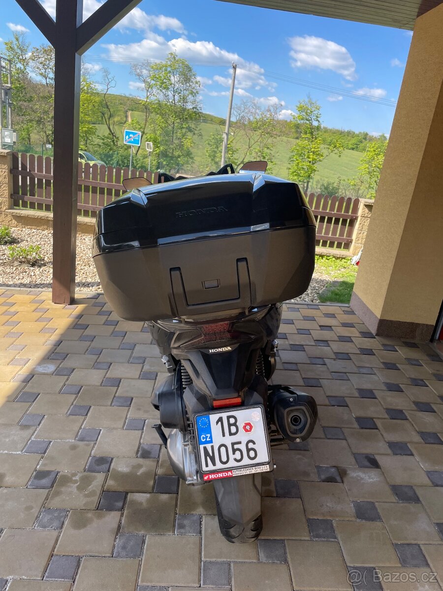 Honda Forza 300 - 2
