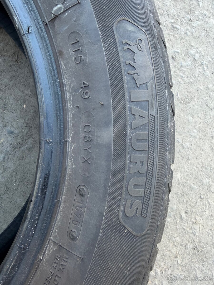 215/60 R16 - 2