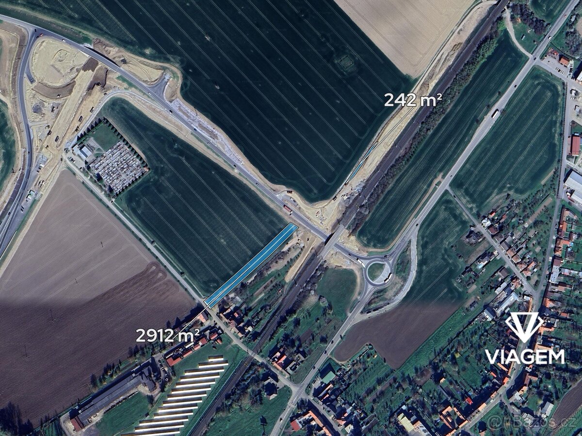 Pole 3 154 m², Podíl 29 % o výměře 920 m² - 2