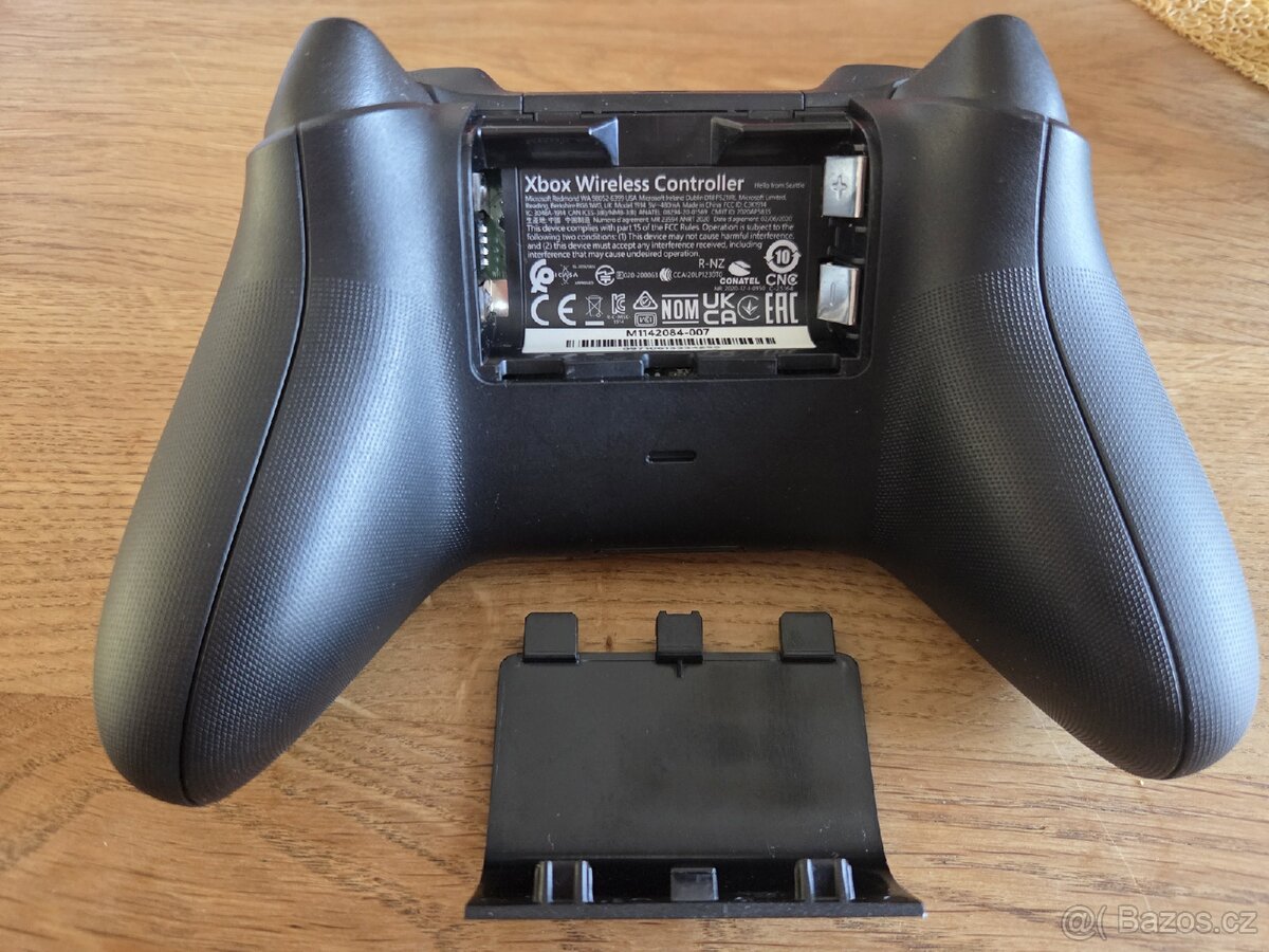 Ovladač xbox series - 2