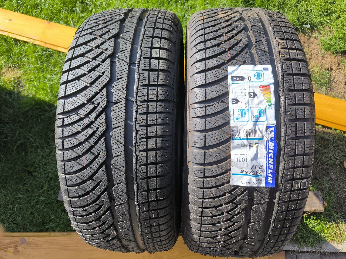 Michelin 235/55/17 - 2