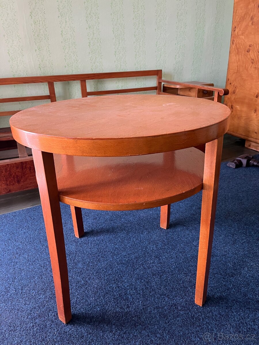 Kulatý konferenční stůl - 2
