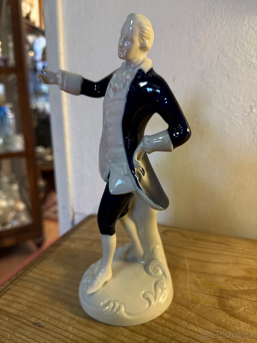 Kavalír rokoko, Royal DUX - 2