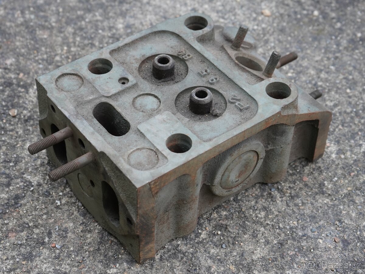 Hlava motoru ČKD Škoda typ 1S110,2S110,3S110,4S110 a 6S110 - 2