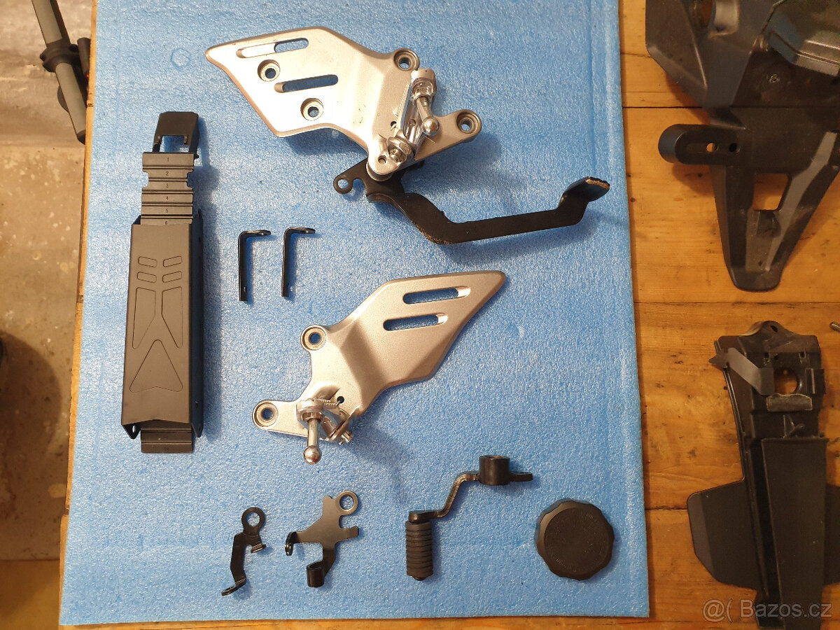 Prodám originální díly na yamaha MT-09, r. v. 2022 - 2